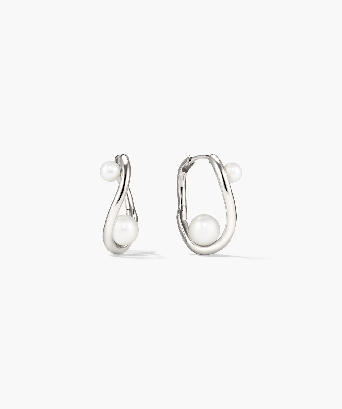 Dome Figure Pearl Hoop