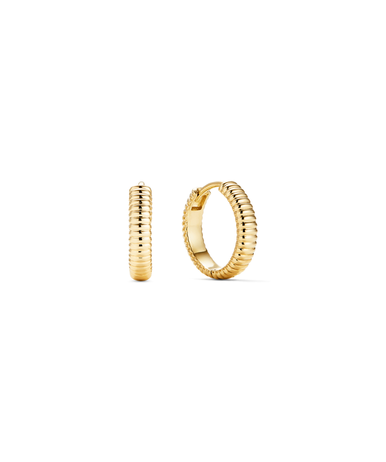 أقراط حلقية صغيرة عريضة بارزة الملمس