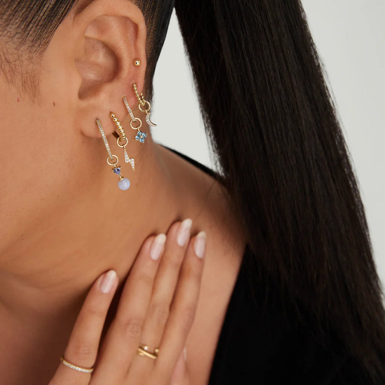 تعليقة للأقراط الحلقية مرصعة بعنقود حجر كريم